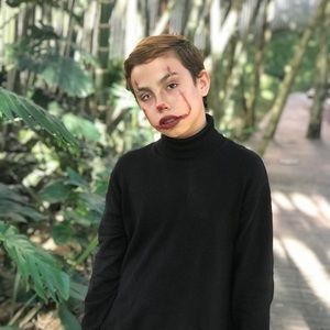 Meet your Posher, Santiago